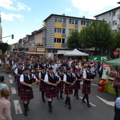 Eine schottische Parade auf dem Sommernachtsfest